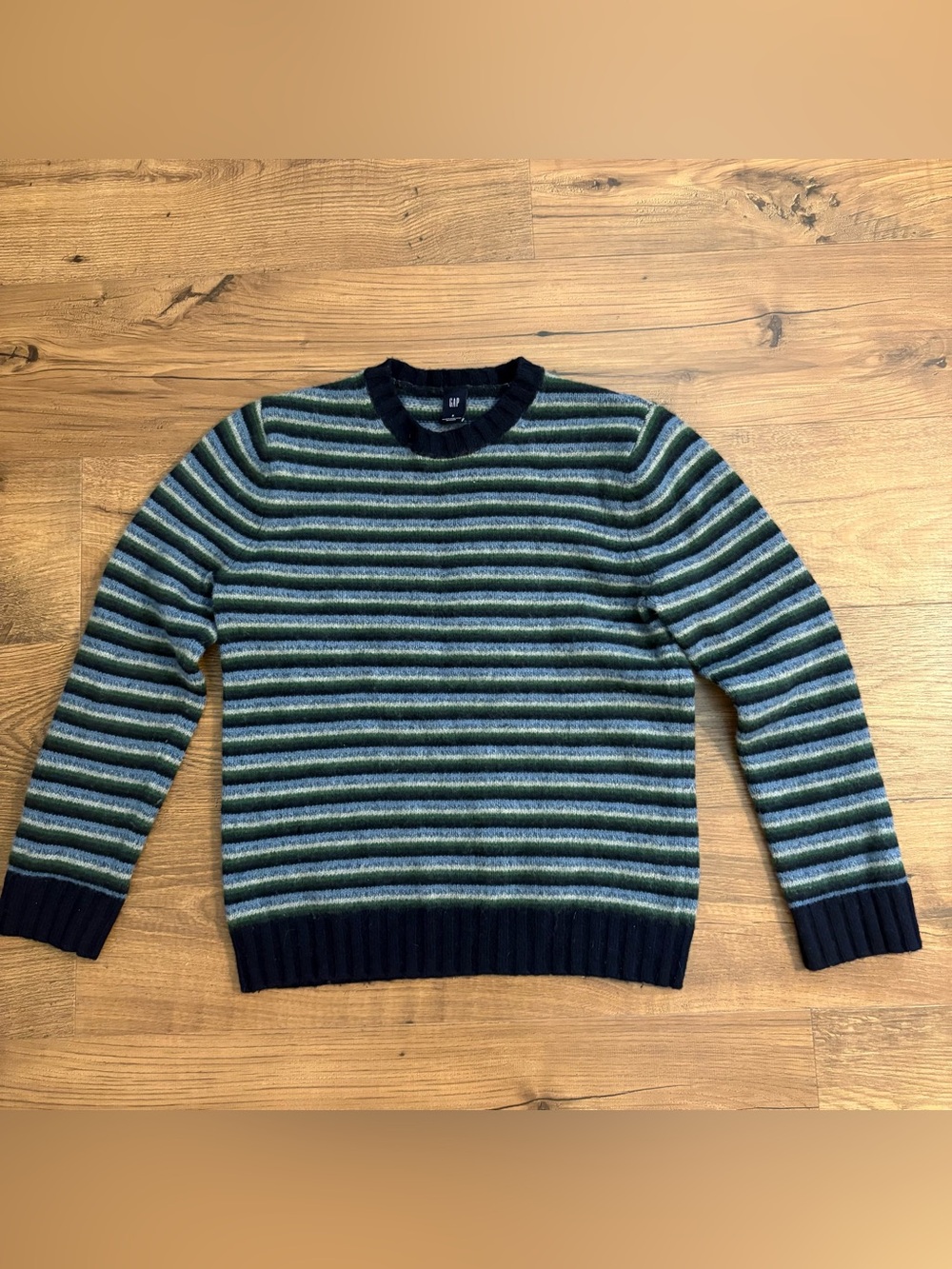 GAP 100% Lambs Wool Sweater